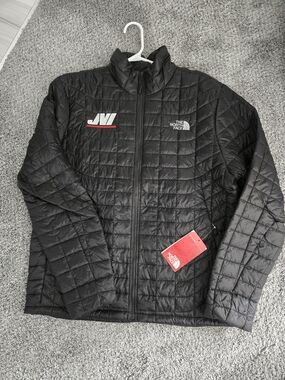 NWT. The North Face Thermball Trek Jacket Tnf Black.